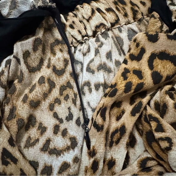 Zara TRF Leopard Print Long Sleeve Wrap Romper, 100% Viscose, Size X-Small - Picture 7 of 8